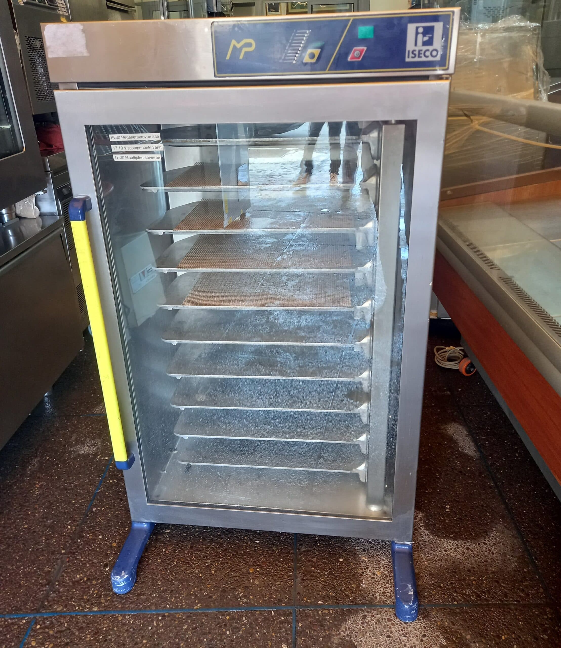 ARMOIRE DE RÉGÉNÉRATION 10 NIVEAUX ISECO